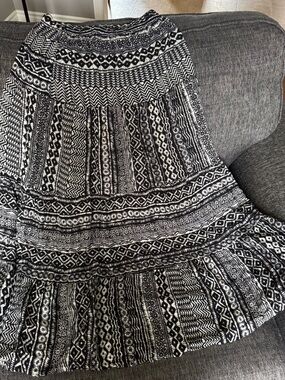 Black and White Patterned Tiered Maxi Skirt